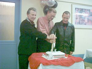 Image of abtcrotoruajubilee04dinnercuttingcake3.jpg