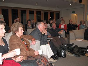 Image of agm09eeaudience.jpg