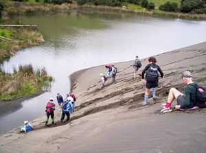 Image of bebethellssep07bjdescent.jpg