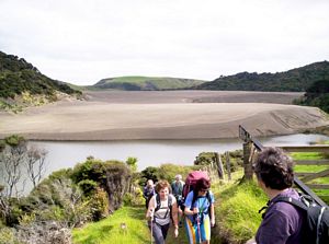 Image of bebethellssep07cbgrunt.jpg