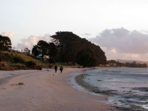 Image of clarksbeach10gatwilite.jpg