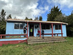 Image of dalyshutsep23b.jpg