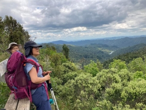 Image of erniestracknov21a.jpg