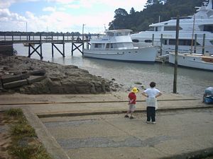 Image of greenhithe03wharf.jpg