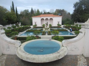 Image of hamiltongardensmay26d.jpg