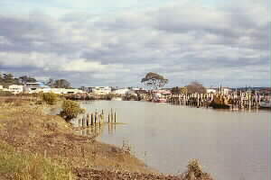 Image of helensvillewharfareaq.jpg