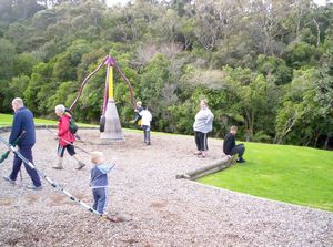 Image of hillsboroughmay07fgplayground.jpg
