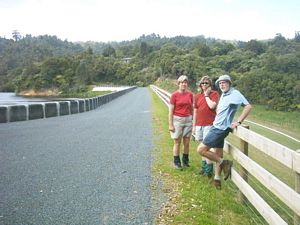 Image of hunuadec04cosseysdam2.jpg