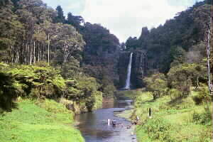 Image of hunuafallsq.jpg