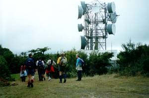 Image of hunuajun02radiostation.jpg