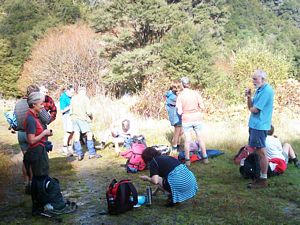 Image of hunuamay04elevenses2.jpg