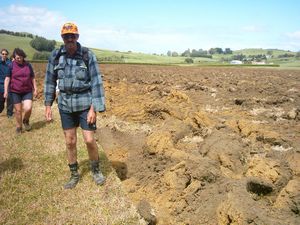 Image of karamu04finalstretch.jpg