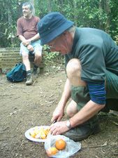 Image of kareakaredec2003servingoranges.jpg