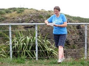 Image of karekarefeb10cnfeedingthebirds.jpg