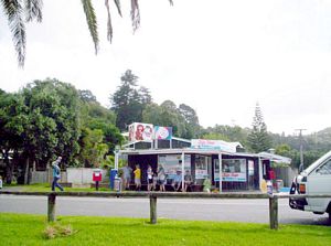 Image of laingholm06qfinish.jpg