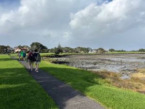 Image of mangerejan26c.jpg