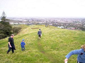 Image of mangerejun07efridge.jpg