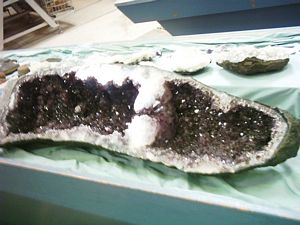 Image of ngatea05wildernessgemsgeode.jpg