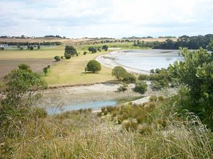 Image of omana05kellysbeach.jpg