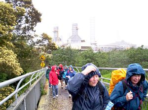 Image of onehunganov07abrailbridge.jpg