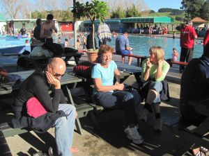 Image of opouterejul11mgpoolium.jpg