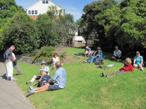 Image of orakeimar11bnfeedthebirds.jpg