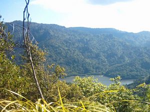 Image of parau04viewhuiareservoir.jpg