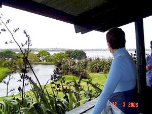 Image of pointenglandmar06hobservationshelter.jpg