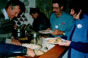 Image of progressivedinner02servingmain.jpg