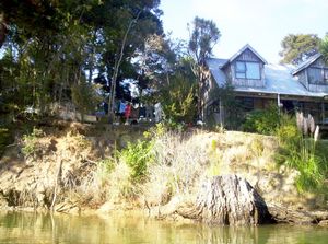 Image of puhoicanoemar07cbhouseulum.jpg