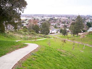 Image of redhilljul06bgreserve.jpg