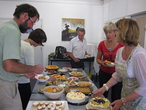 Image of reunion10chkai.jpg