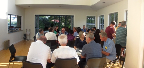 Image of reunion17a.jpg