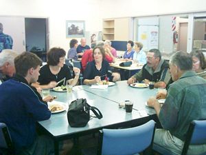 Image of reunion2004dinner.jpg