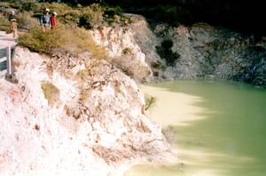 Image of rotorua03stpaddyslake.jpg