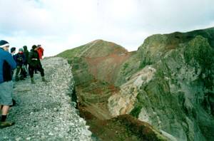 Image of rotorua03taraweracrateredge.jpg