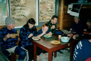 Image of ruapehu02rangipohutdinner2.jpg