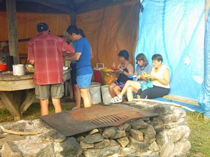 Image of slipperisland04dinner2.jpg