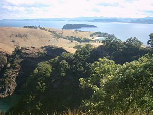 Image of slipperisland04homebayfromsummit.jpg