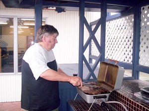 Image of streunion06bbbq.jpg