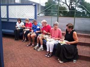 Image of streunion06edinner.jpg