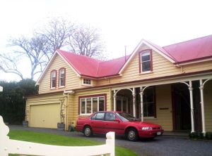 Image of takaford05hurstmere.jpg