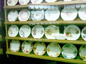 Image of tirau04castlechina.jpg