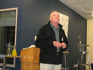 Image of tn_aaagmcdspeaker.jpg