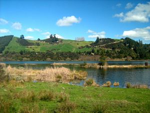 Image of tn_bbwhakamaru08kvlake.jpg