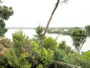 Image of tn_edgreenhithe07ebview.jpg