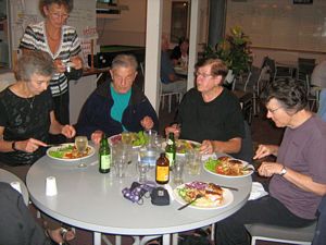 Image of tn_hatairua08ehdinner.jpg