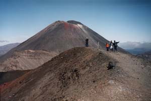 Image of tongariro02redcraterngauruhoeq.jpg
