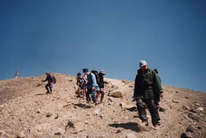 Image of tongariro02towardsemeraldlakesq.jpg