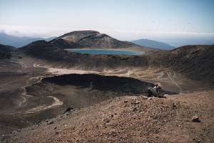 Image of tongariro02viewbluelakeq.jpg